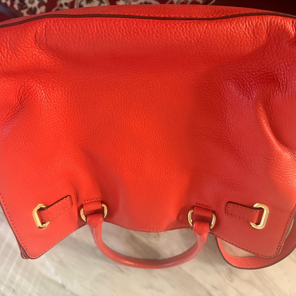 Michael Kors Hamilton Vibrant Red Leather Shoulder Bag with Gold Accents - Picture 9 of 16